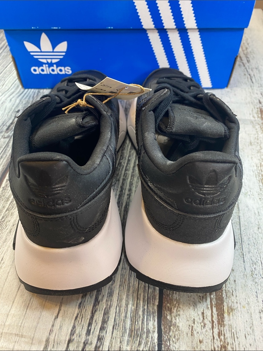 Adidas Retropy F2 J Sneakers Black/White sneakers Kids Size 7 - Picture 5 of 9